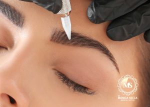 Sopracciglia Pelo e sfumatura (dermografo)